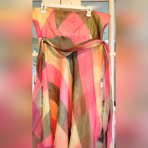 Dress - Picture 1 of 8